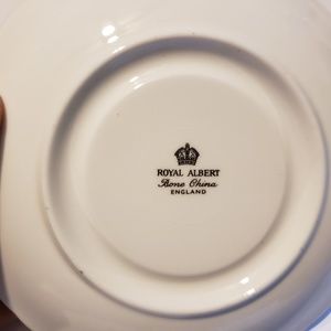 royal albert Accents - Royal Albert Green Purple flowers Tea cup saucer royal albert Accents - Royal Albert Green Purple flowers Tea cup saucer